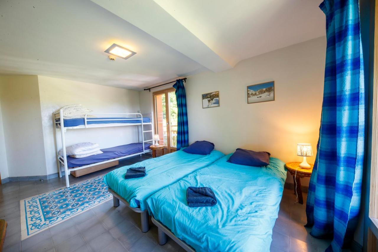 Eco-Hotel Et Yourtes Du Mercantour Guillaumes Exteriör bild