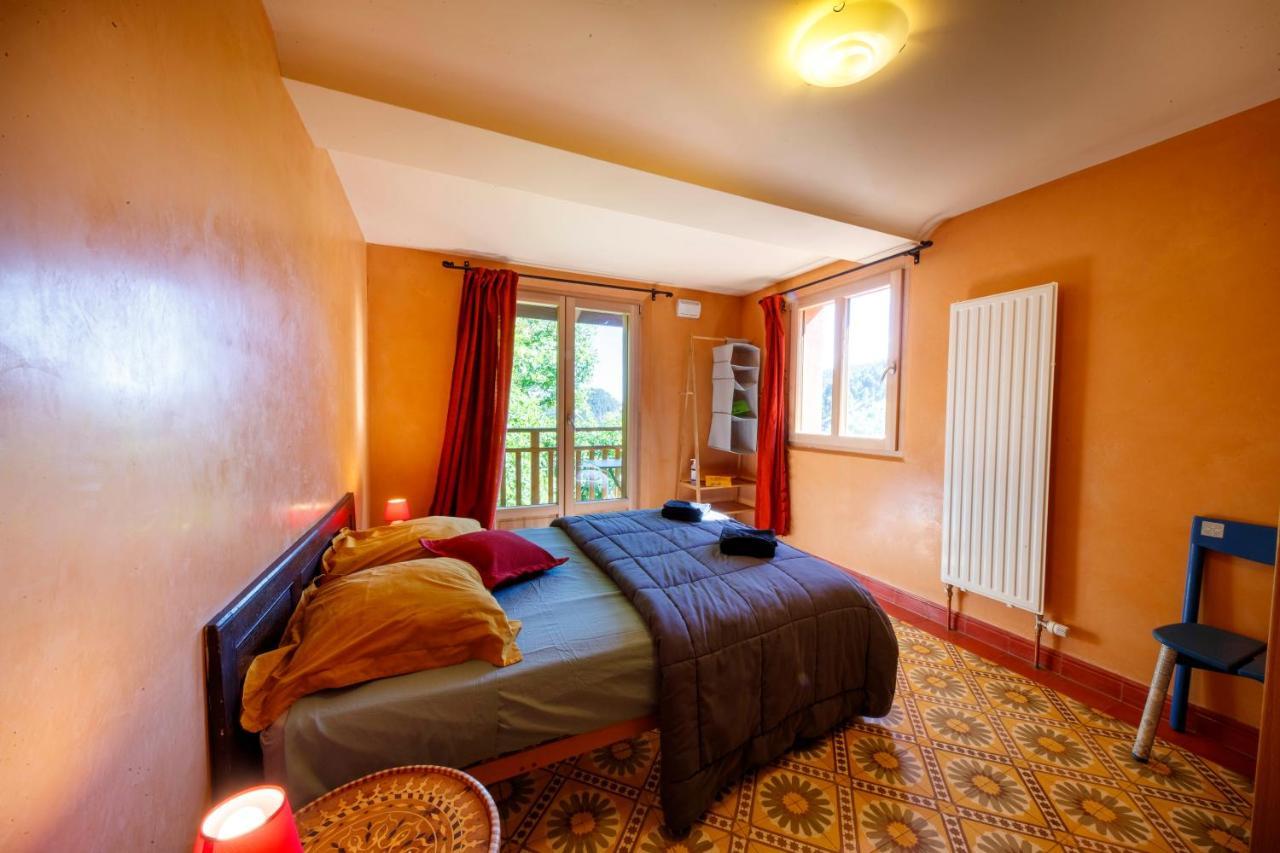 Eco-Hotel Et Yourtes Du Mercantour Guillaumes Exteriör bild